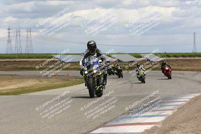 media/Apr-26-2024-TrackDaz (Fri) [[c4b677d280]]/C Group/140pm (Wheelie Bump)/